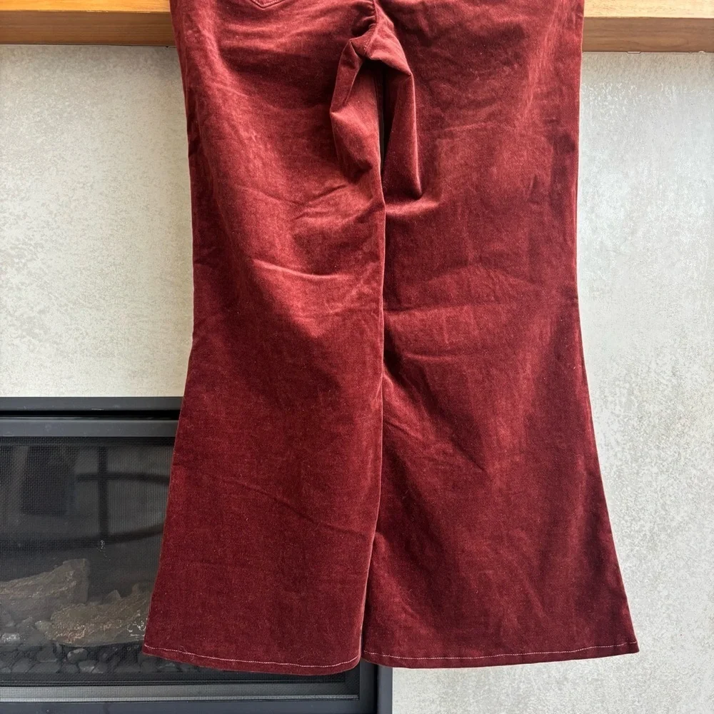 NWOT Anthropologie Pilcro Velvet Pull-On Retro Flare Jeans, Size 27